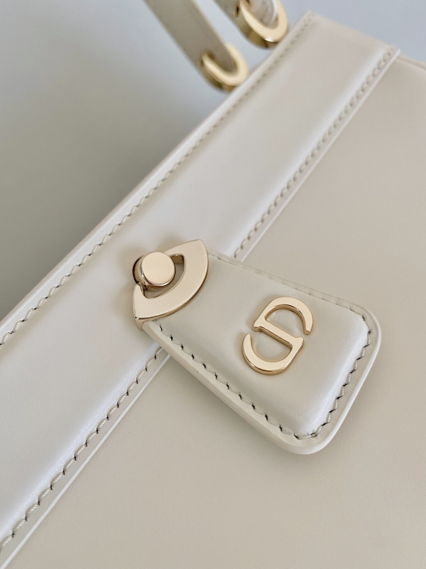 D*or key bag