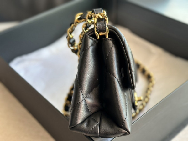 CL SMALL FLAP BAG