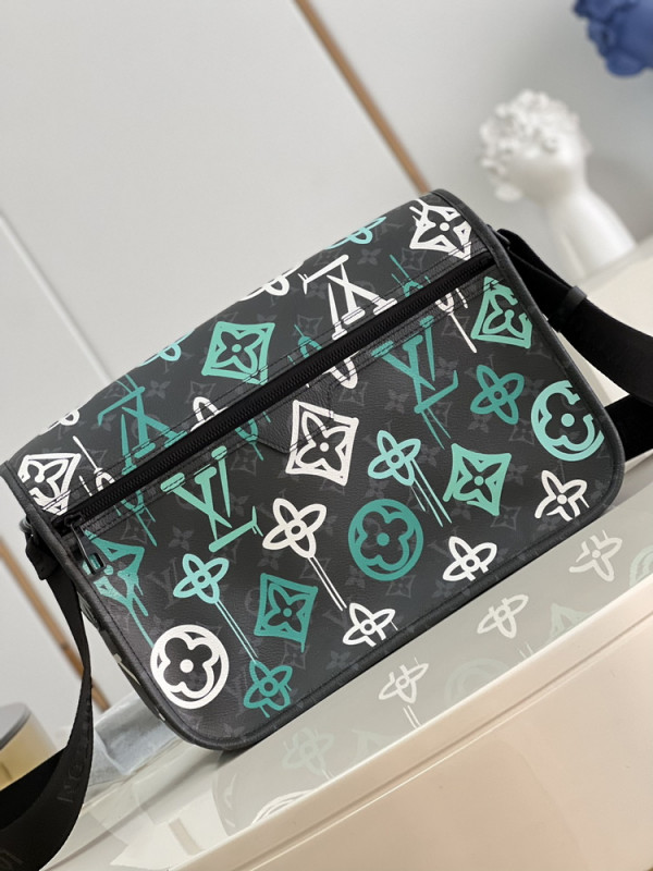 l**is V*t*n archy messenger mm