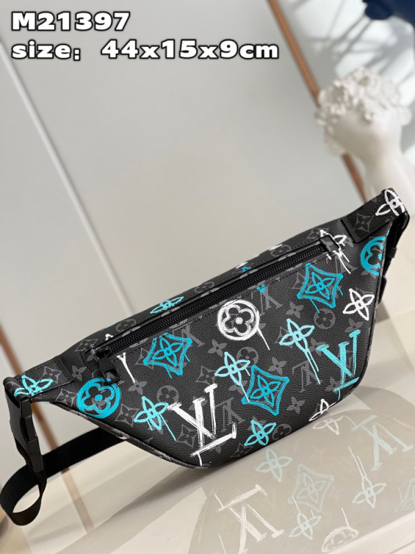l**is V*t*n discovery bumbag