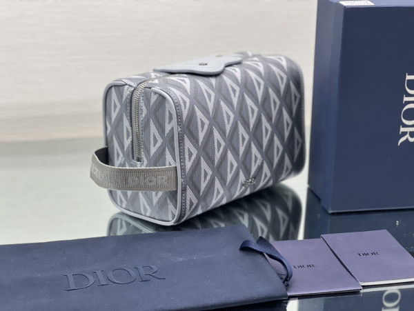 D*or lingot toiletry bag