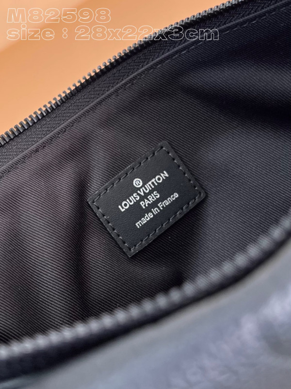 l**is V*t*n s-lock pochette