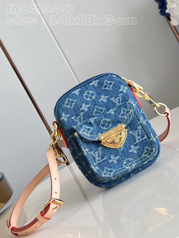 l**is V*t*n fairfax pochette