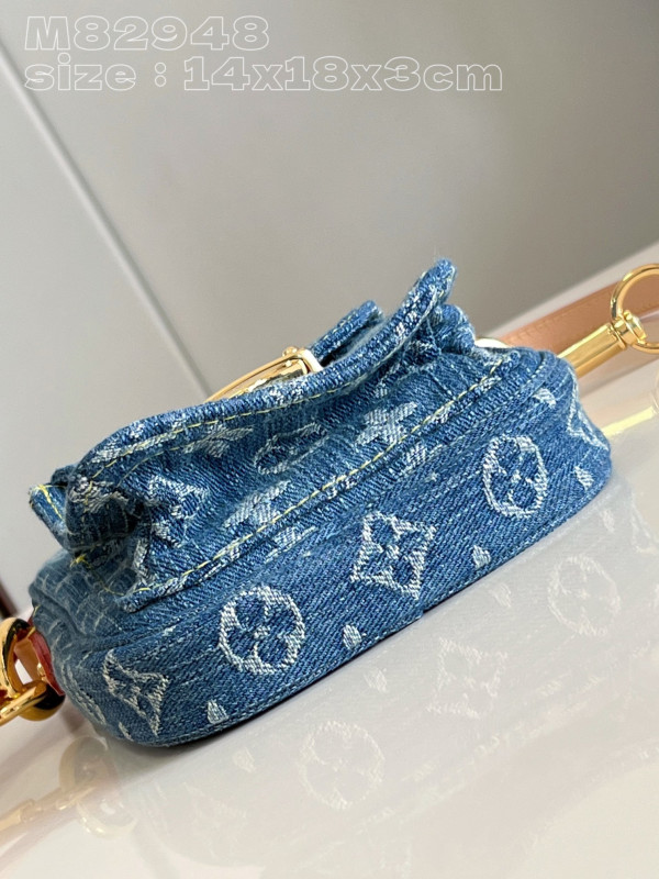 l**is V*t*n fairfax pochette
