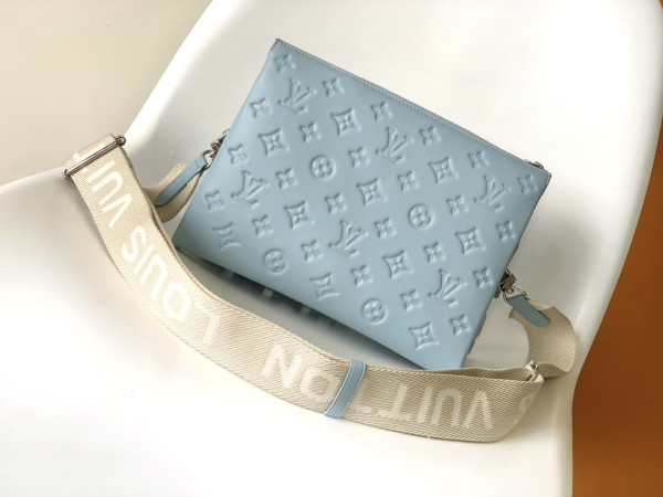 l**is V*t*n coussin pm-26*20*12cm