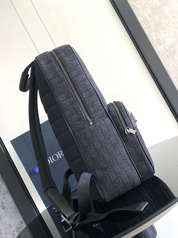 D*or safari backpack