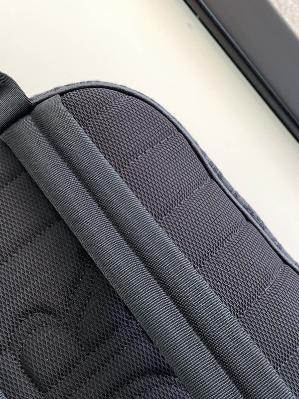 D*or safari backpack