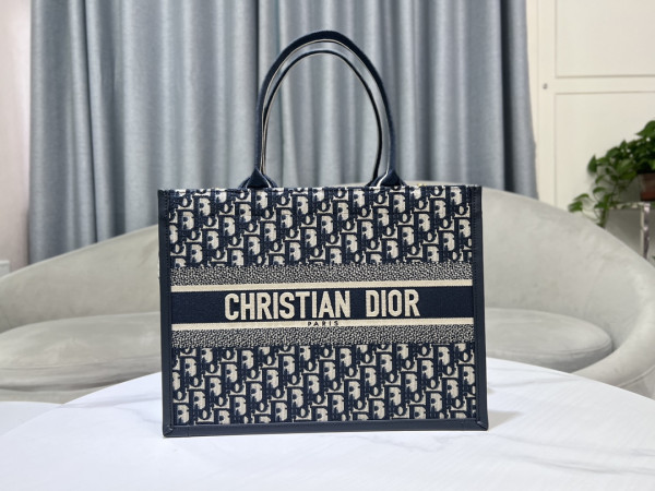 D*or oblique book tote-36×16×27cm