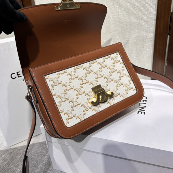 Ce**e teen triomphe bag