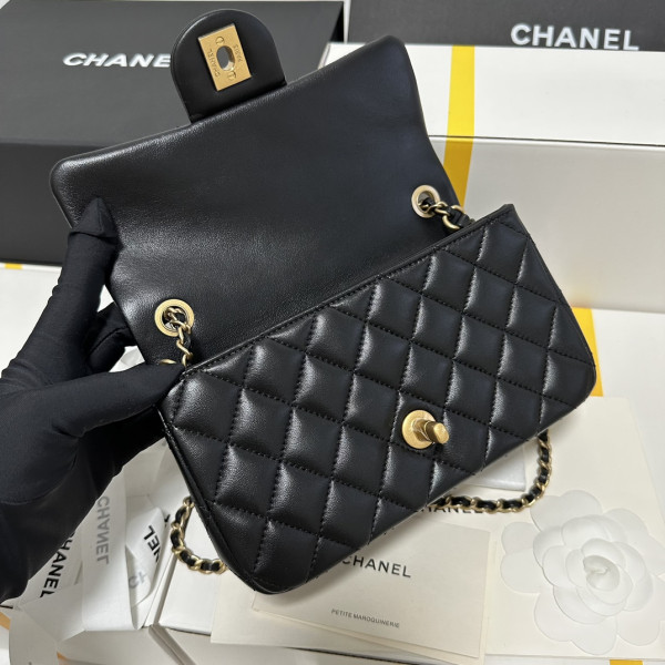 CL FLAP BAG -13X20X7CM