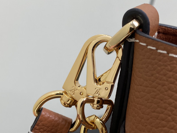 l**is V*t*n lock and walk - 20 x 20.5 x 12cm