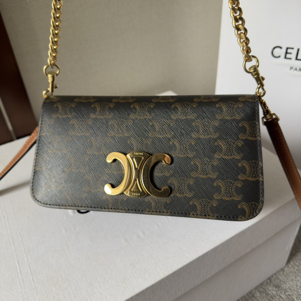Ce**e chain shoulder bag triomphe