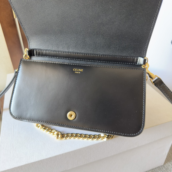 Ce**e chain shoulder bag triomphe