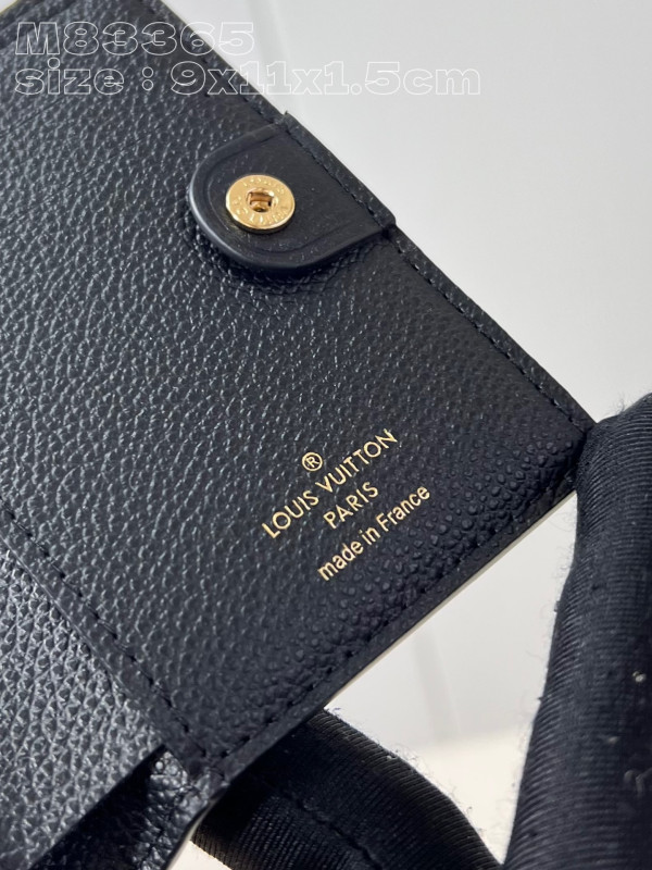 l**is V*t*n lisa wallet - 9*11.5*1.5cm