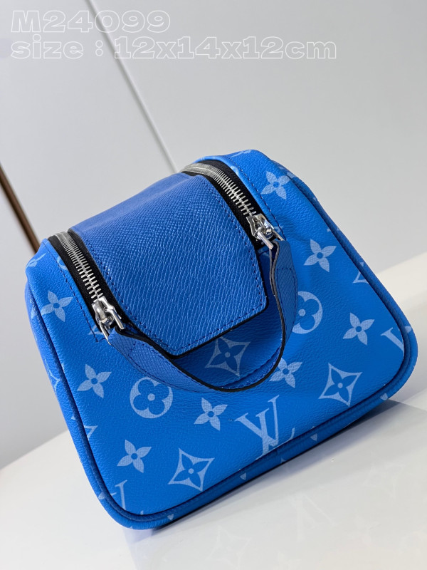 l**is V*t*n dopp kit -28*15*16.5cm