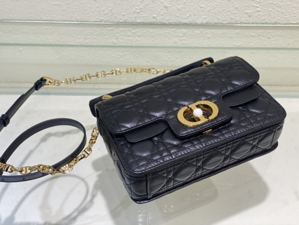 small D*or jolie top handle bag-22 x 14 x 8 cm