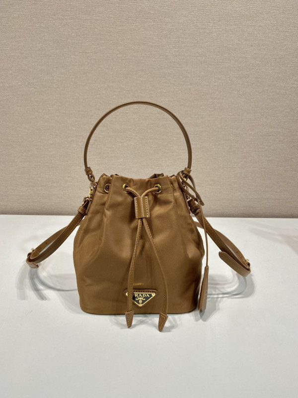 Pra*a bucket bag-15.5*19.5*10cm