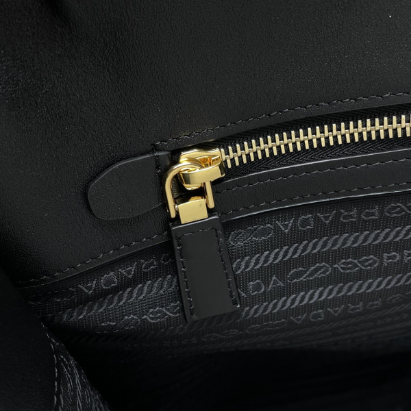 Pra*a hobo tote bag-38*38.5*11cm