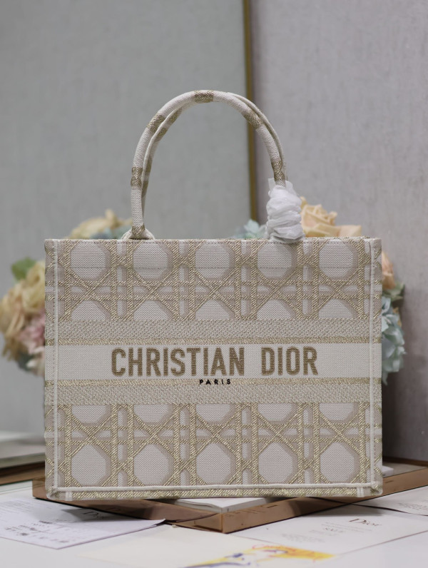 medium D*or book tote-36*18*28cm