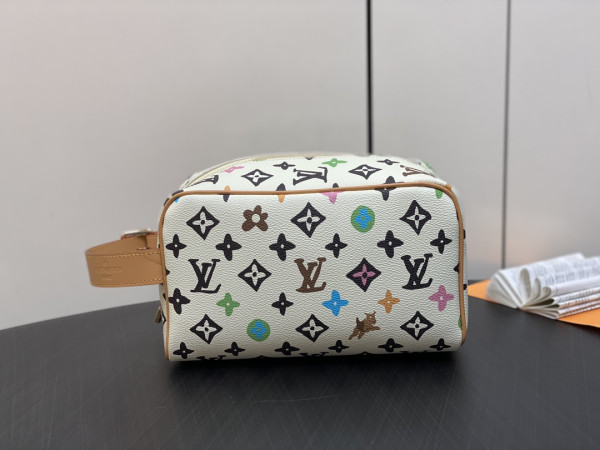 l**is V*t*n locker dopp kit bag-23*13*12cm