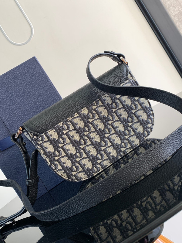 D*or saddle messenger bag-19.5*13*4.3 cm