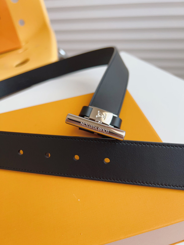 l**is V*t*n belt