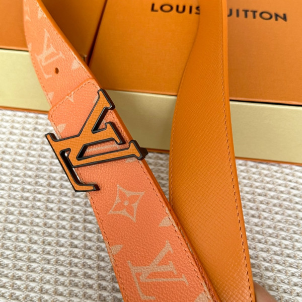 l**is V*t*n belt