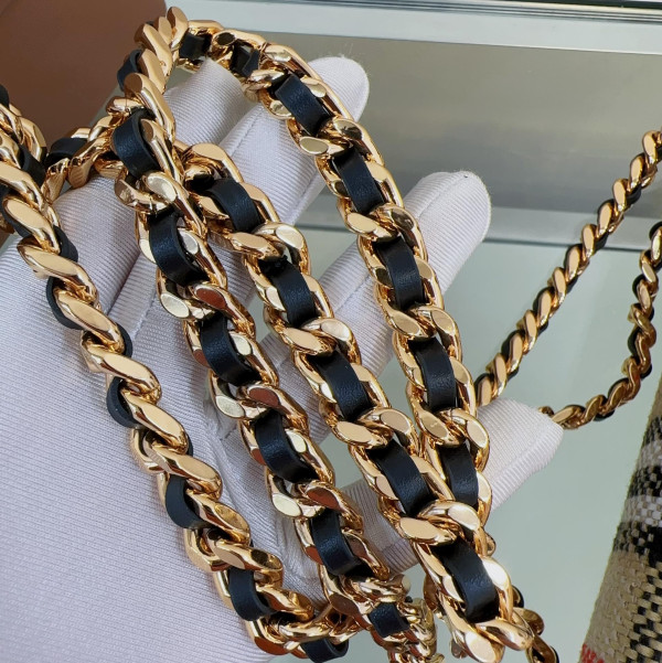 B**rry medium lola bag