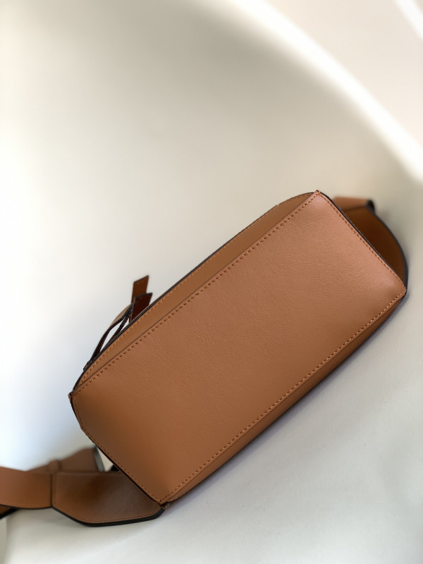 LOEWE Small Puzzle Bumbag-24*16*10.5cm