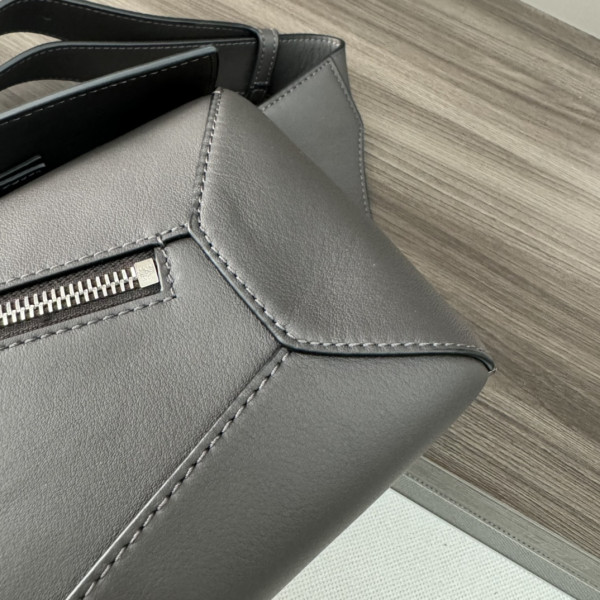 LOEWE Small Puzzle Bumbag-24*16*10.5cm
