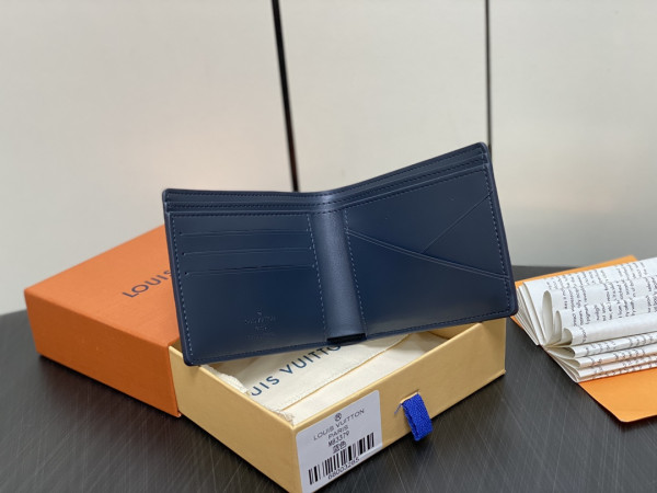 l**is V*t*n multiple wallet-11.5*9*1.5cm