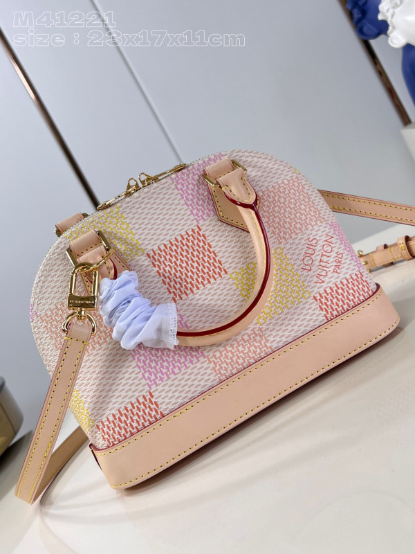 l**is V*t*n alma bb-23.5*17.5*11.5cm