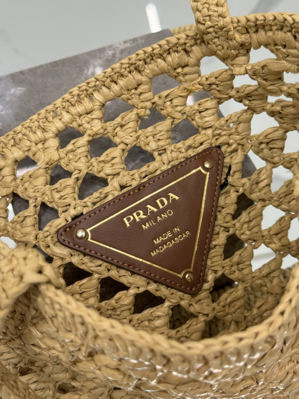 Pra*a woven fabric crochet tote bag