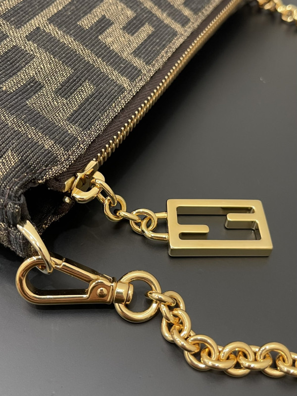 F**di baguette pouch-20*3*13cm