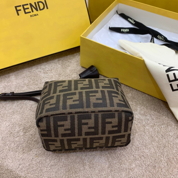 F**di vintage bag-16*9*11cm