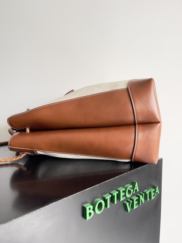 Bo*te*ga ve*ne*ta large andiamo-40*48*20cm