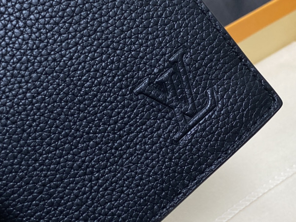 l**is V*t*n brazza wallet-10*19*2cm