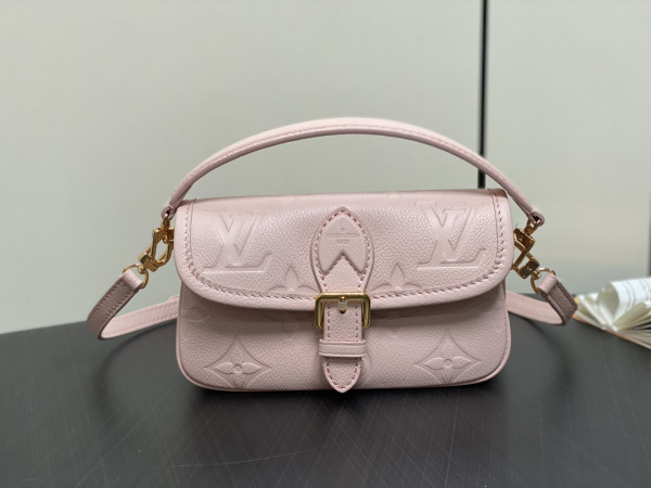 l**is V*t*n nano diane-19*10.5*6 cm