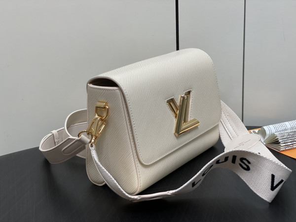 l**is V*t*n twist mm-23*17*9.5cm
