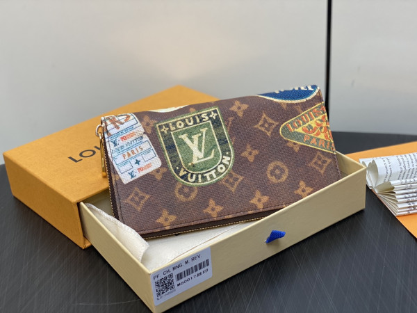 l**is V*t*n zippy wallet-10*20*2 cm