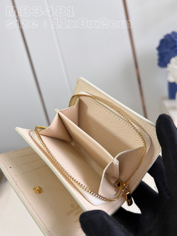 l**is V*t*n lou wallet-11.5*8.5*2.2cm