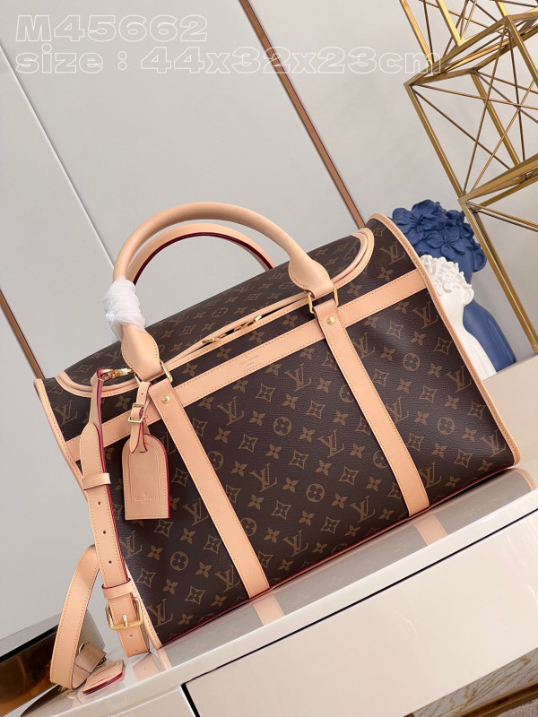 l**is V*t*n dog bag-44*32*23cm