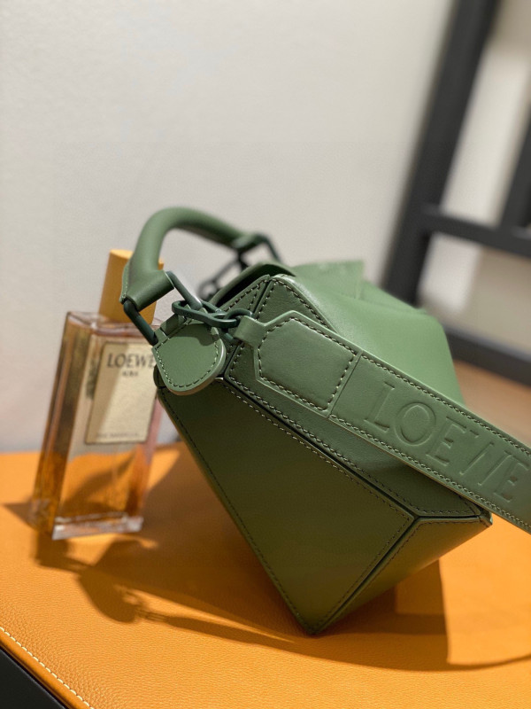 LOEWE Small Puzzle Bumbag-24*10*14cm