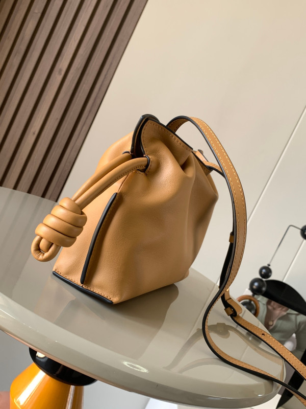 LOEWE Mini Flamenco clutch-23*18*9cm