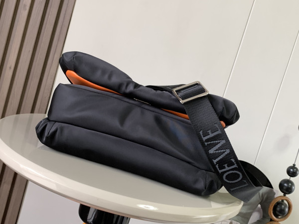 LOEWE Goya Puffer leather shoulder bag-30*20.5*10CM