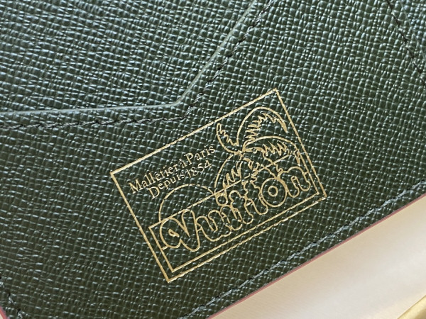 l**is V*t*n passport cover-10*14*2.5cm
