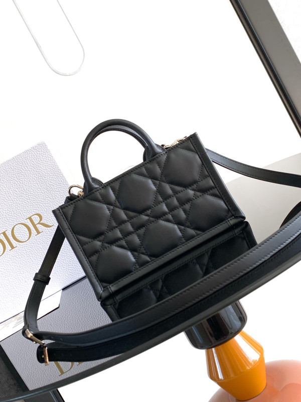 D*or mini book tote-21.5*13*7.5cm