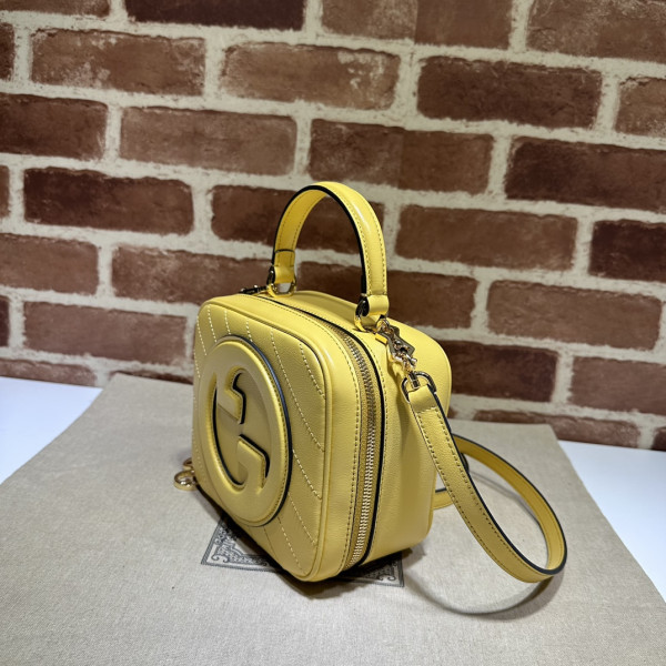 G*u*i blondie top handle bag