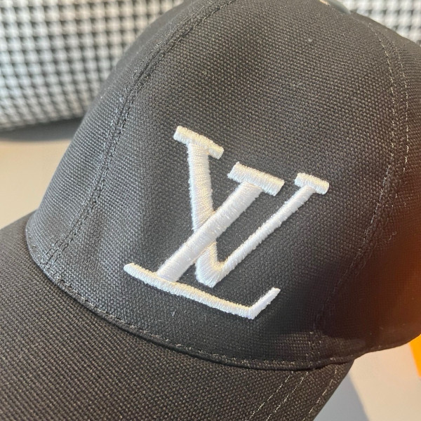 l**is V*t*n hat