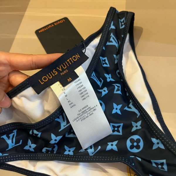 l**is V*t*n swimsuit